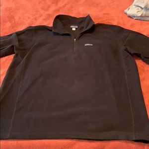 Like new Mens Patagonia 1/4 zip size XL